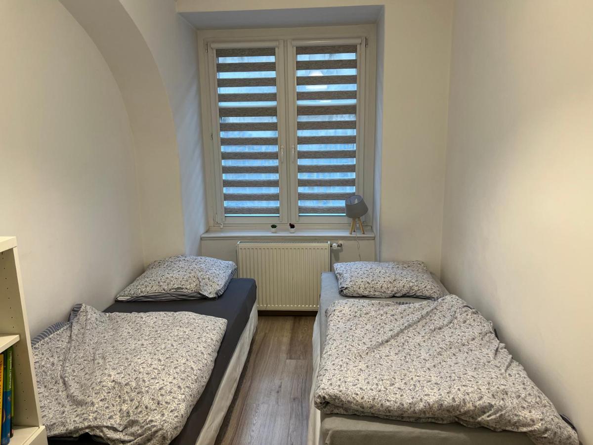 Apartament 3 Pokojowy Z Parkingiem Lejlighed Zabkowice Slaskie Eksteriør billede