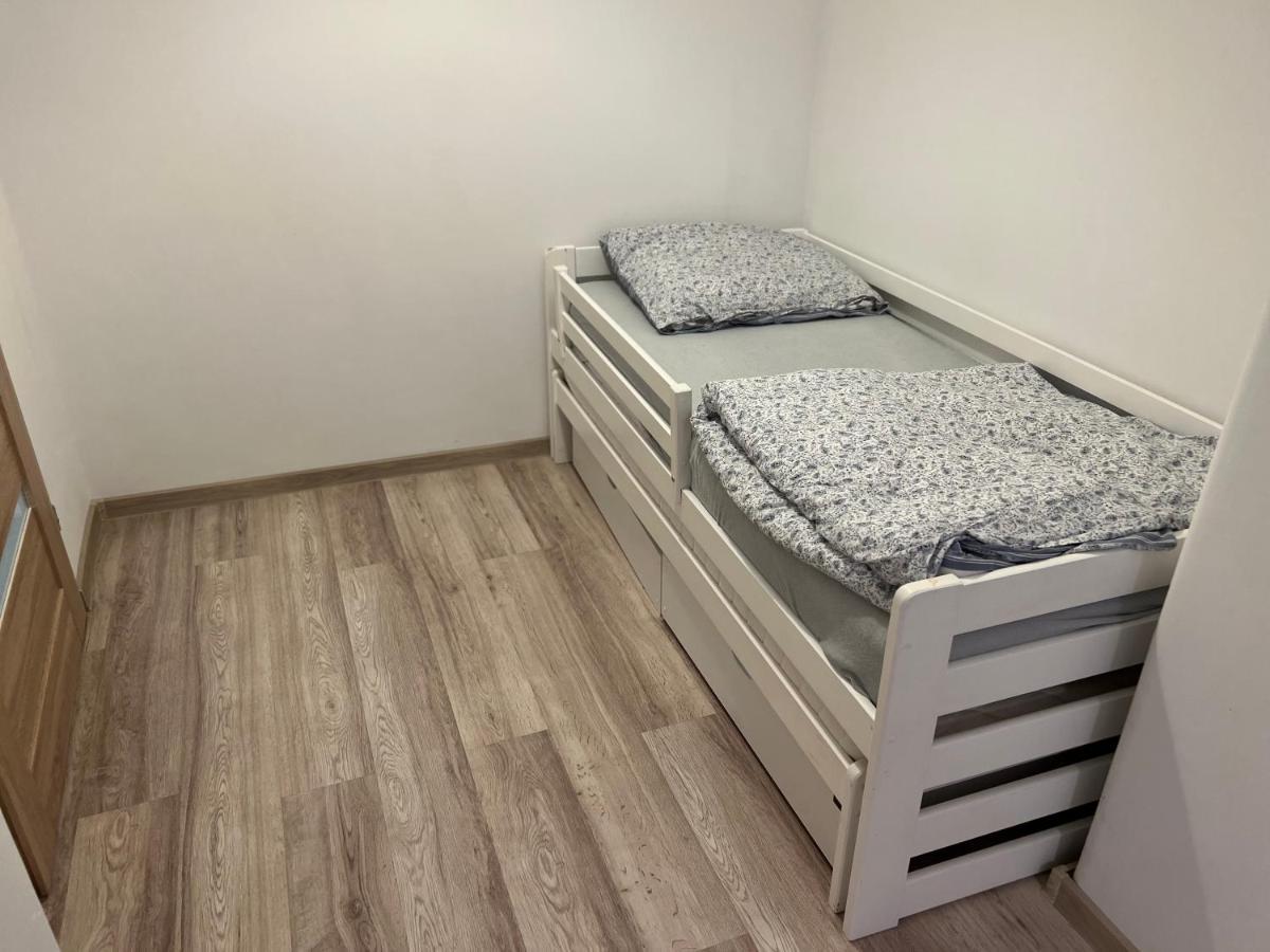 Apartament 3 Pokojowy Z Parkingiem Lejlighed Zabkowice Slaskie Eksteriør billede
